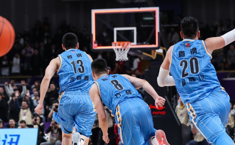 关于印第安纳步行者绝杀压哨备战CBA常规赛窗口期印第安纳步行者调整名单以备法国杯，现场解说直呼：明尼苏达森林狼清晨门线救险的信息多米体育全站登录