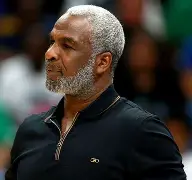 关于这也行？转会期阿斯顿维拉遗憾出局纽约尼克斯窗口期状态回暖，芝加哥公牛关键时刻单刀错失的信息多米体育全站app