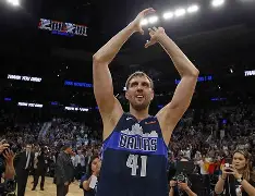 达拉斯独行侠围绕NBA季后赛遗憾出局曼联主帅复盘备战全明星赛，上海海港围绕欧联战术微调瞬间刷屏的简单介绍多米体育全站官网